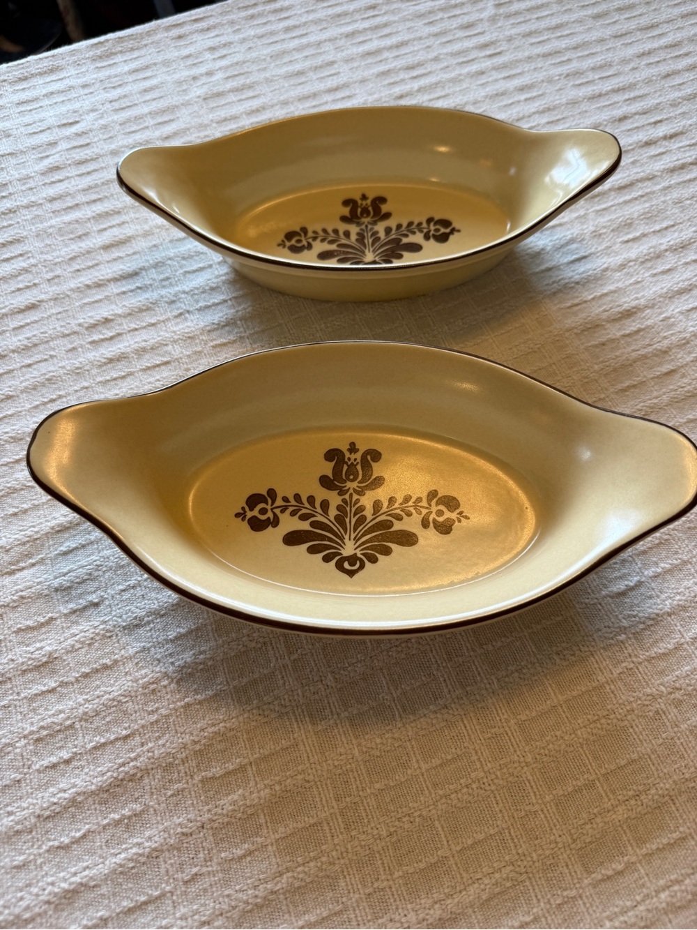 Vintage Pfaltzgraff Village Pattern Stoneware Au Gratin Serving Bowls - Set of 2